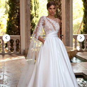 Wedding dress one shoulder